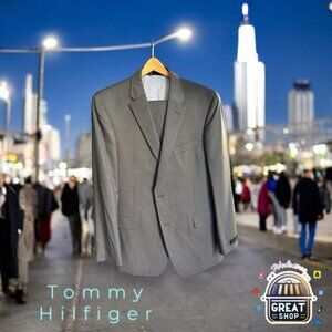 New & Amazing TOMMY HILFIGER 100% WOOL TWO BUTTON SUIT  W MATCHING PANTS MEN